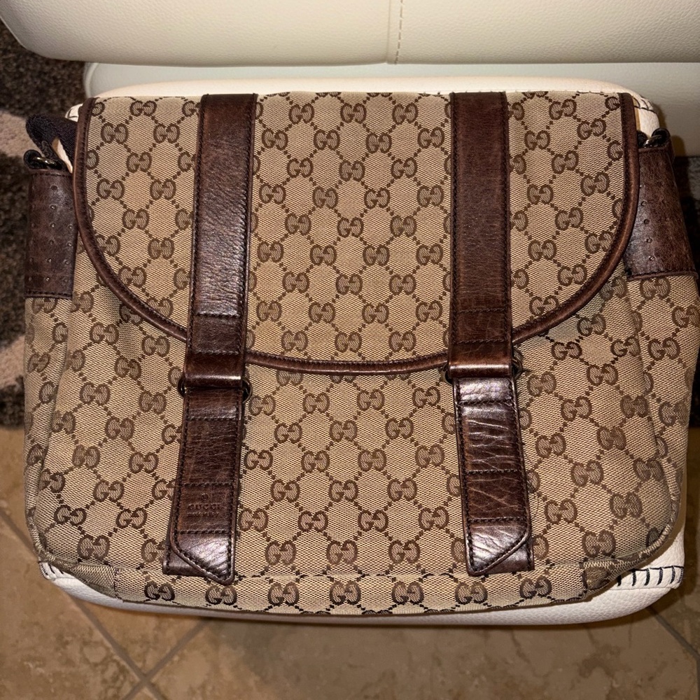 Vintage Gucci Brown GG Supreme Canvas Buckle Flap Messenger
